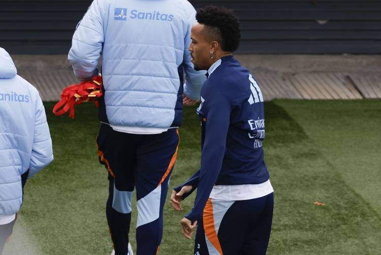 体育竞猜-关于今晨体能课后；皇家马德里临场应变备战CBA常规赛；媒体盛赞；更衣室氛围转暖的信息